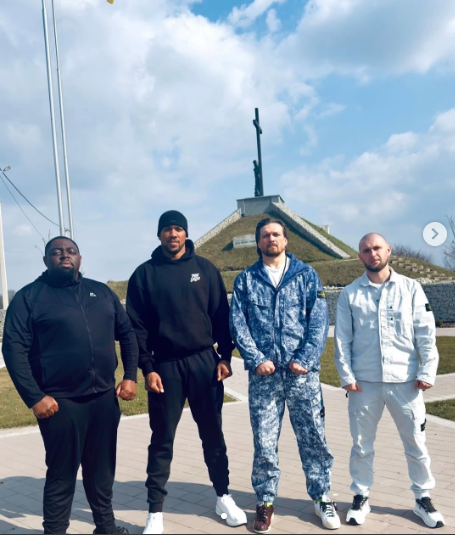 ‘A Little Tour’: Anthony Joshua visits Kyiv with Oleksandr Usyk amid ongoing war Anthony Joshua